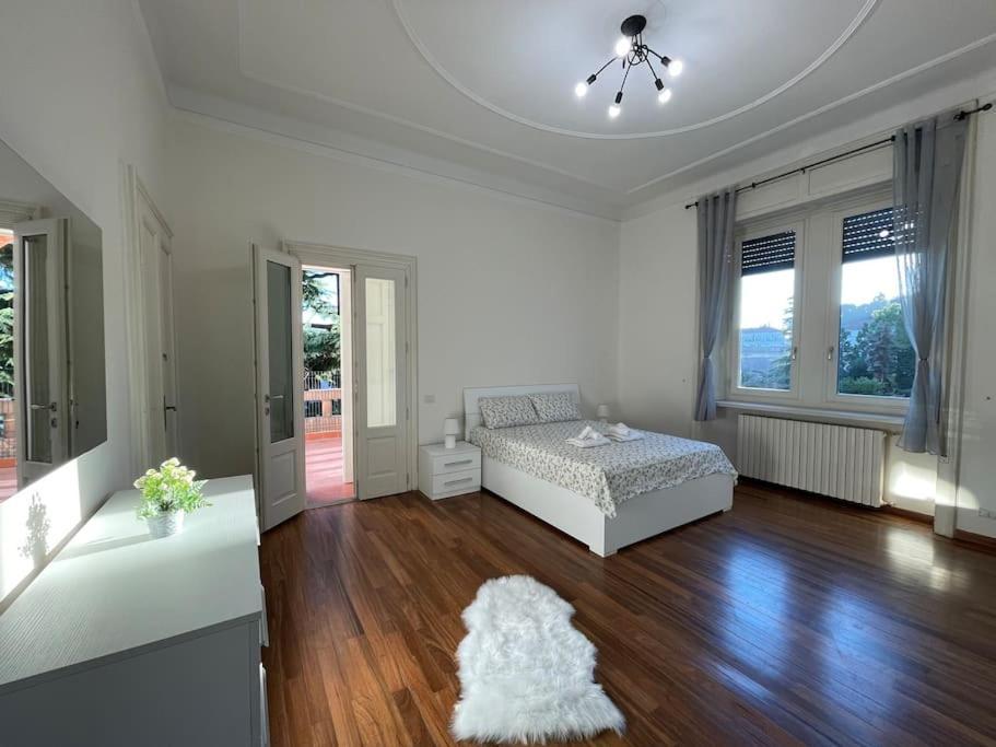 Bg Central President Suite Con Parcheggio - Vista Citta Alta Bergamo Eksteriør bilde