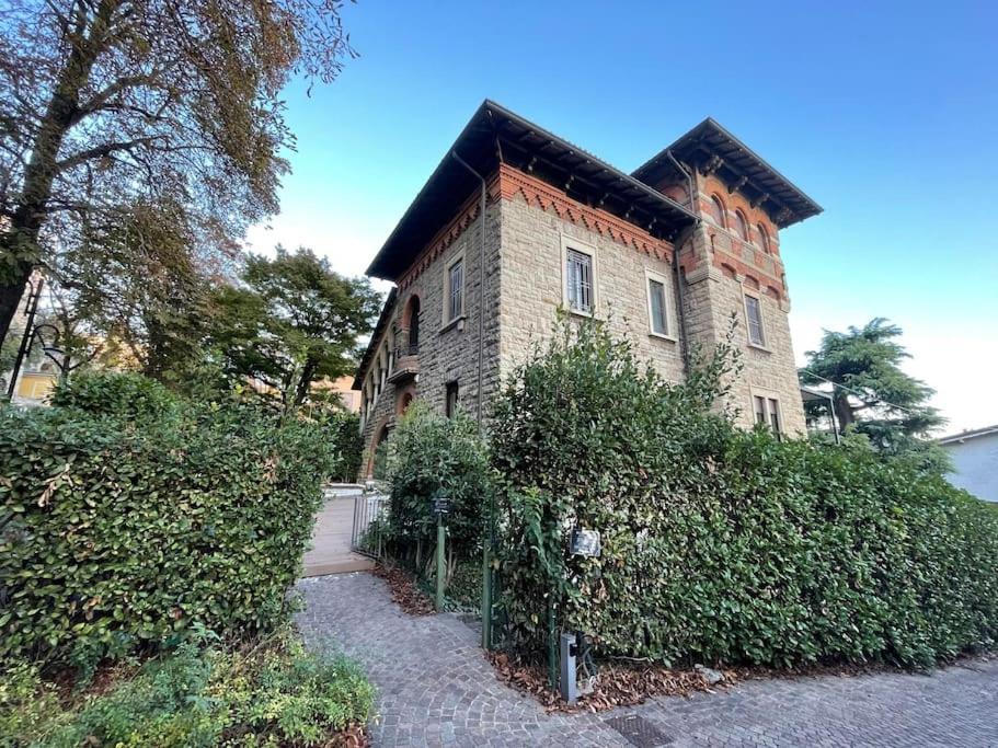 Bg Central President Suite Con Parcheggio - Vista Citta Alta Bergamo Eksteriør bilde