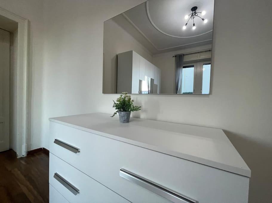 Bg Central President Suite Con Parcheggio - Vista Citta Alta Bergamo Eksteriør bilde