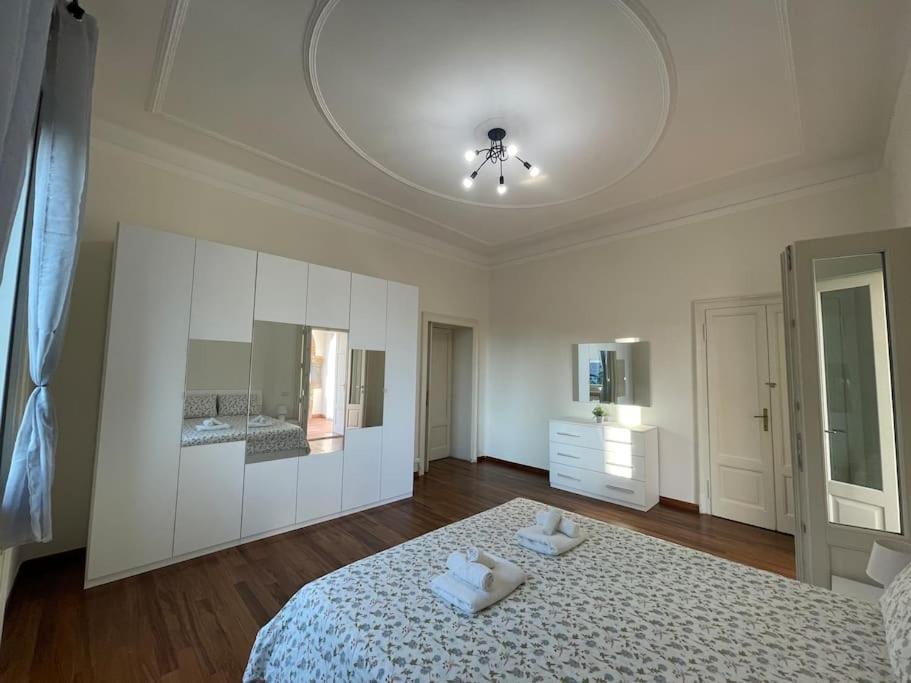 Bg Central President Suite Con Parcheggio - Vista Citta Alta Bergamo Eksteriør bilde