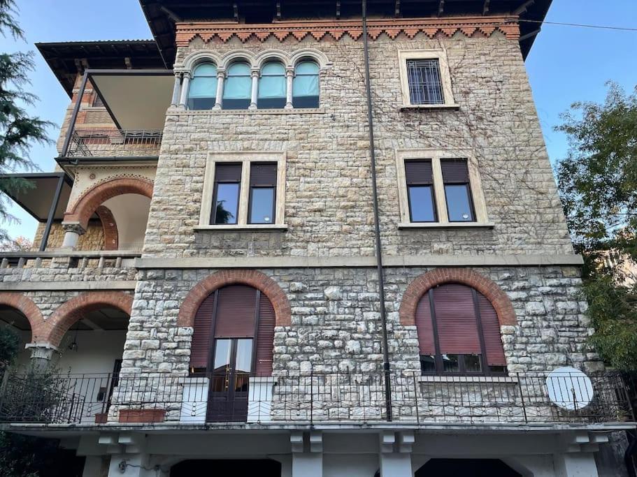 Bg Central President Suite Con Parcheggio - Vista Citta Alta Bergamo Eksteriør bilde